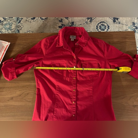 Worthington Stretch M women’s berry button down blouse, gold buttons, work sexy - Picture 4 of 6